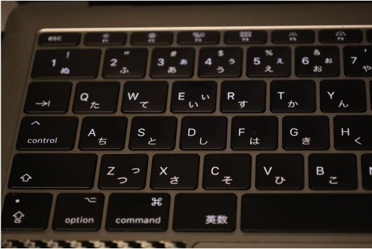 moshi ClearGuard MacBook用キーボードカバーとった後の左部分